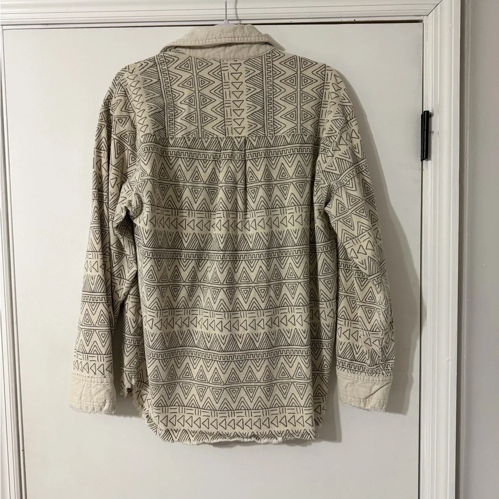 LA MIEL Shacket Cream Button-Up Jacket Southwestern pattern